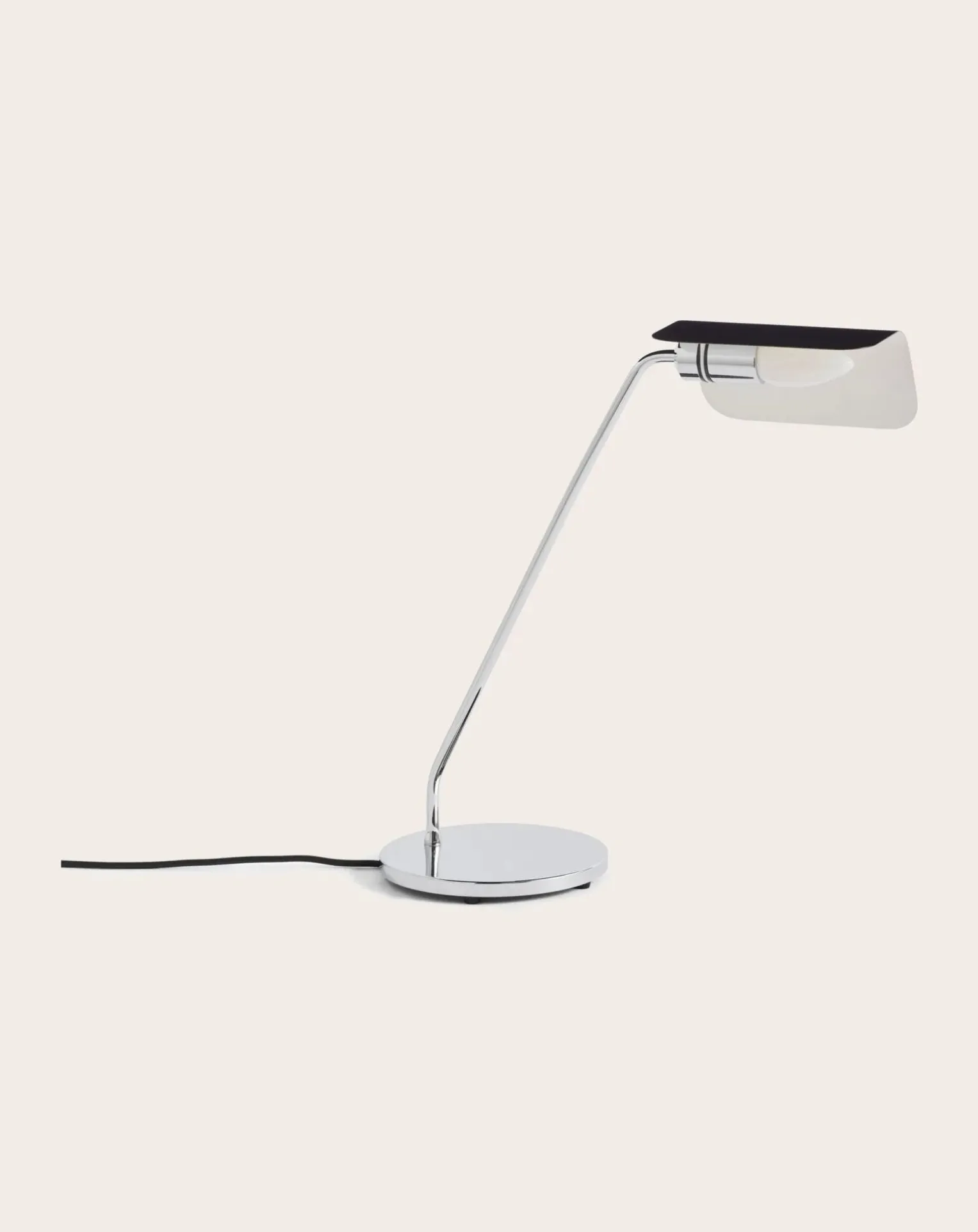 Apex table lamp