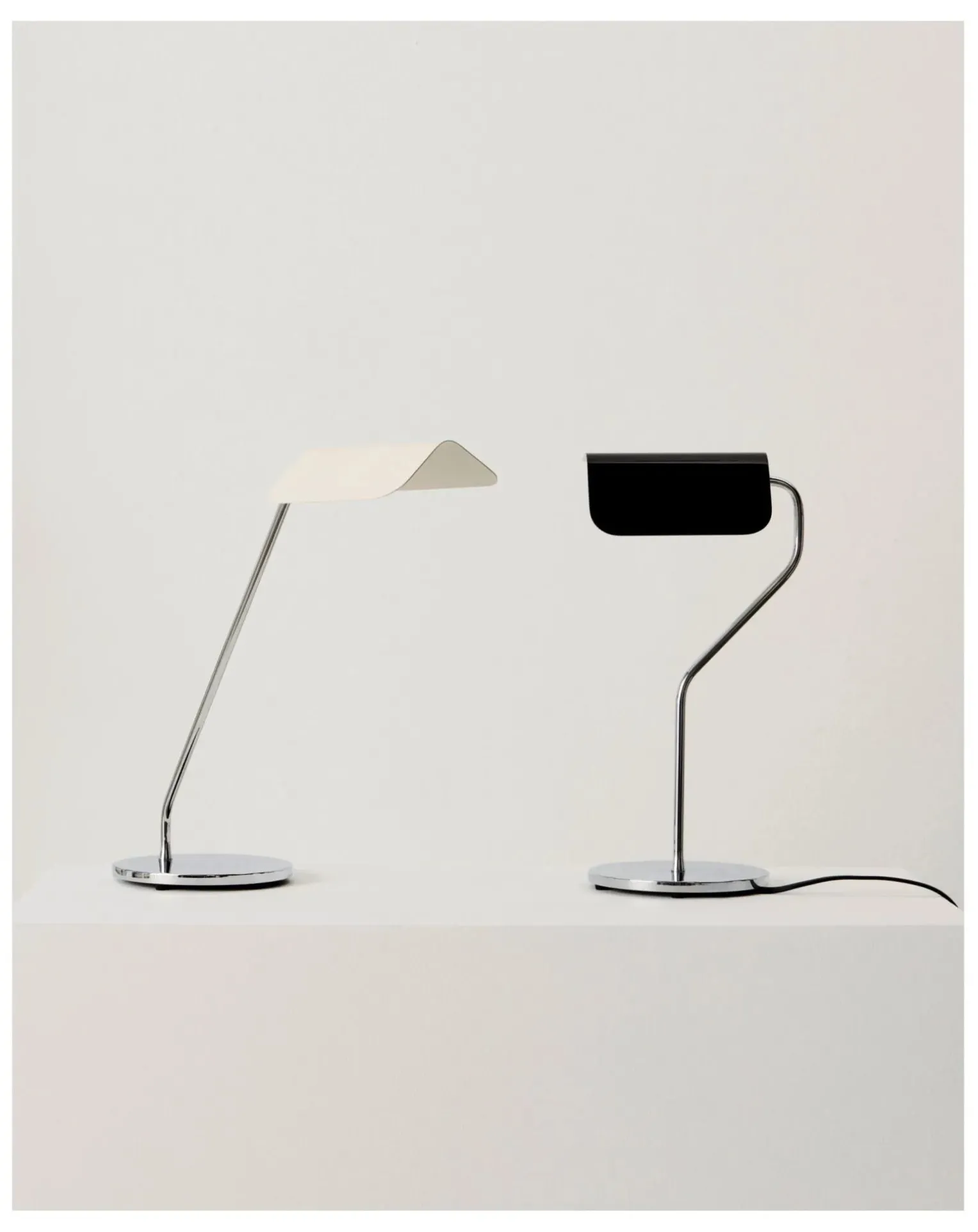 Apex table lamp
