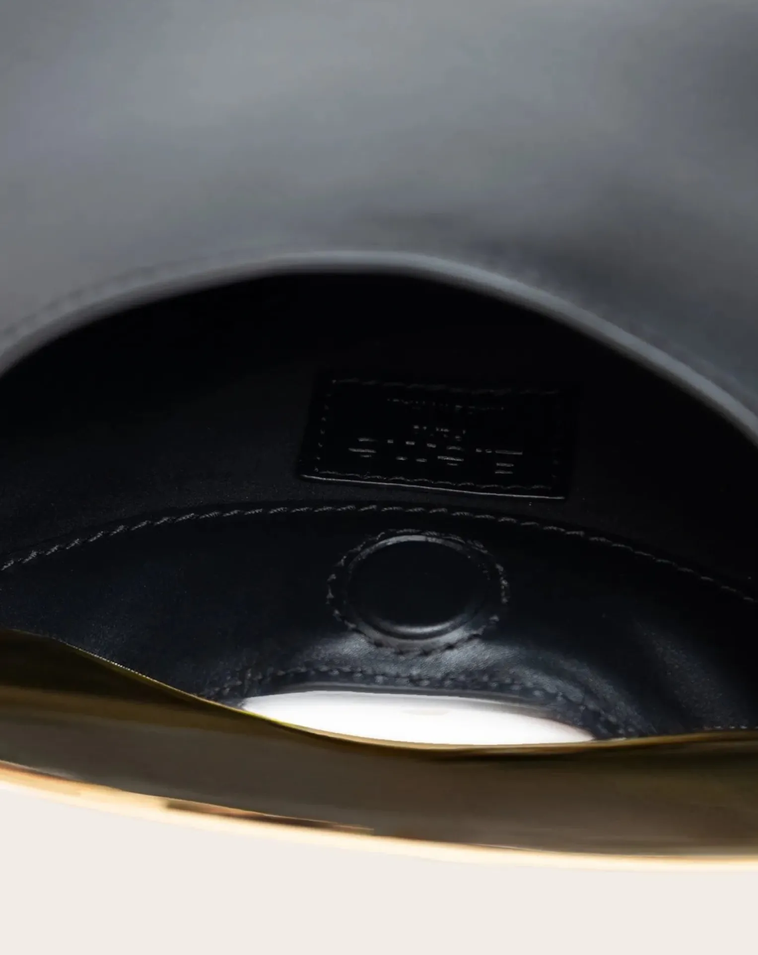 Bag Mini Boomerang Leather