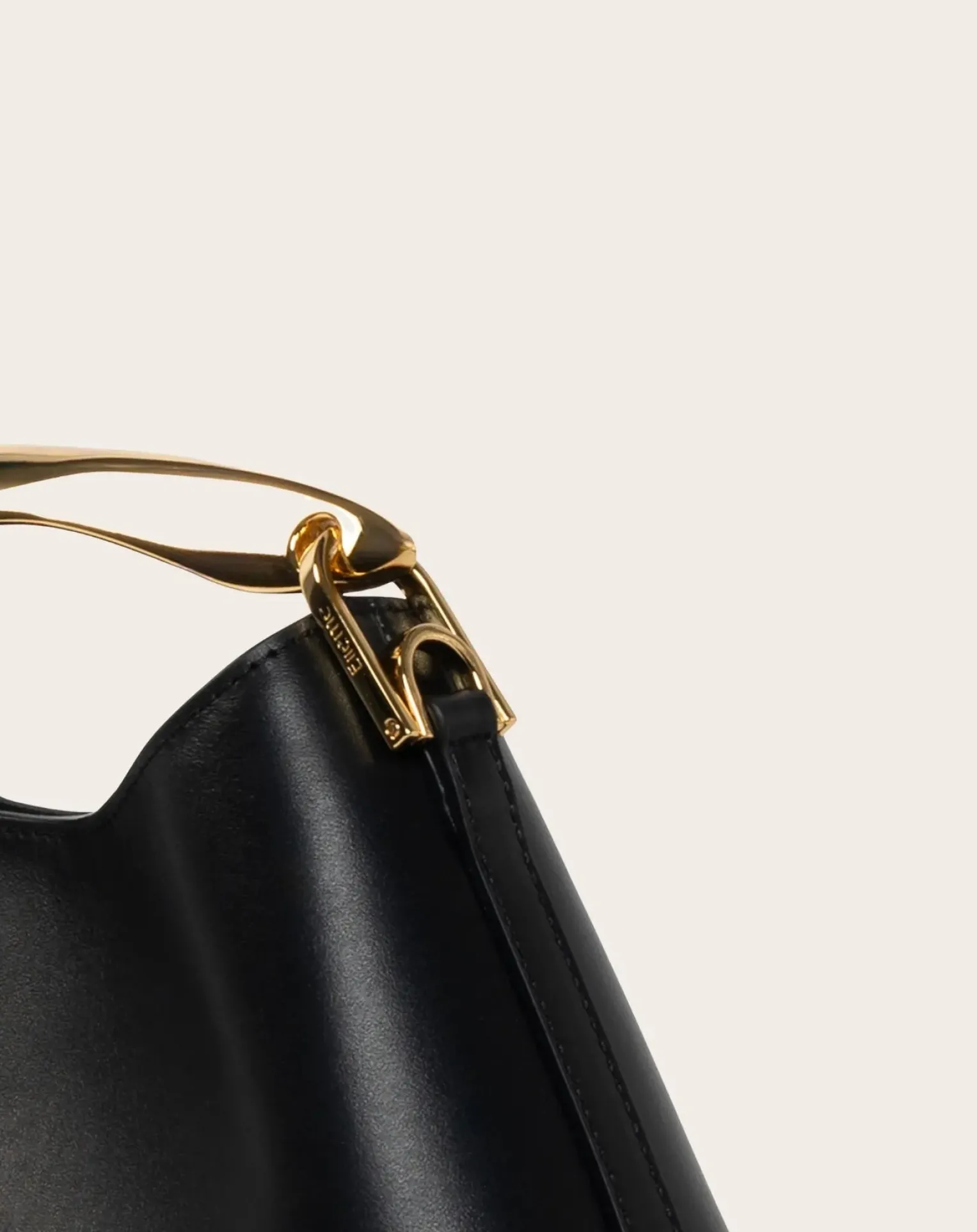 Bag Mini Boomerang Leather