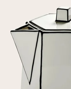 Carte blanche teapot