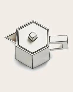 Carte blanche teapot