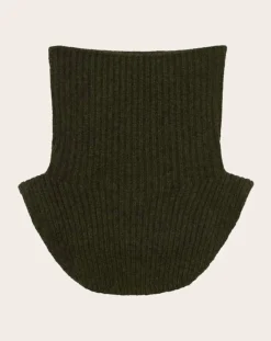 Cashmere collar