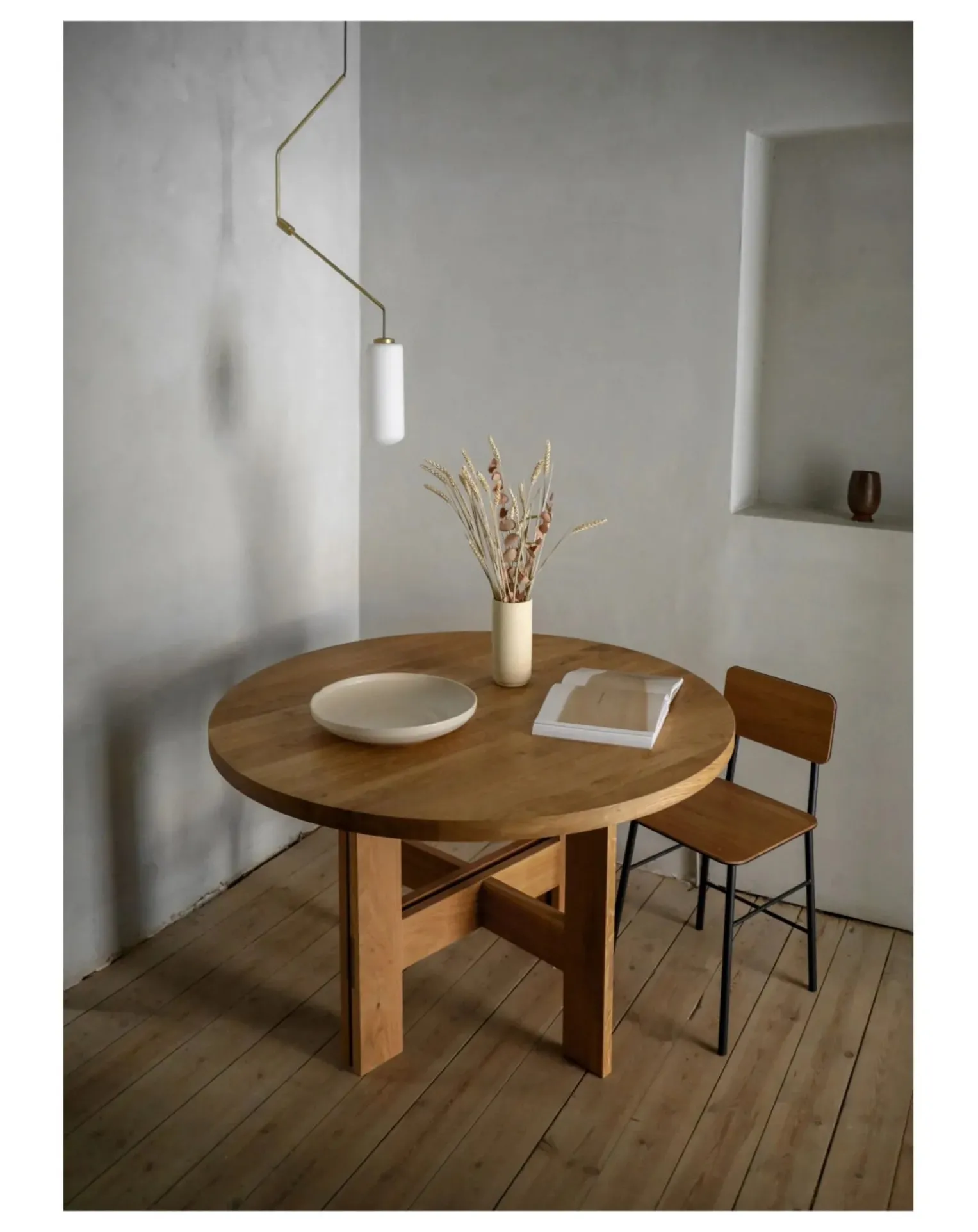 Farmhouse Round Wooden Table