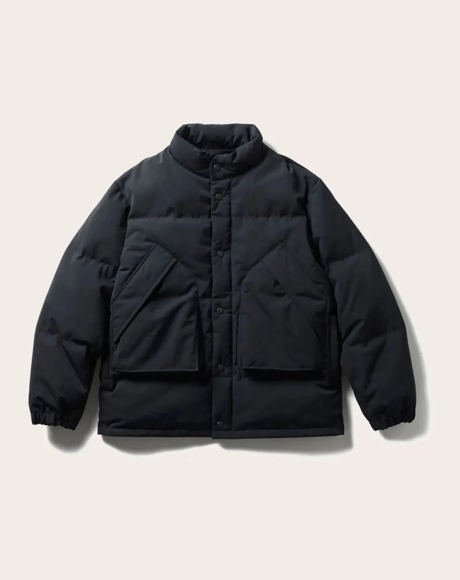 Flame-retardant and water-repellent jacket