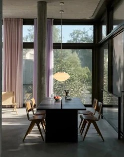 Ita OS1 dining table