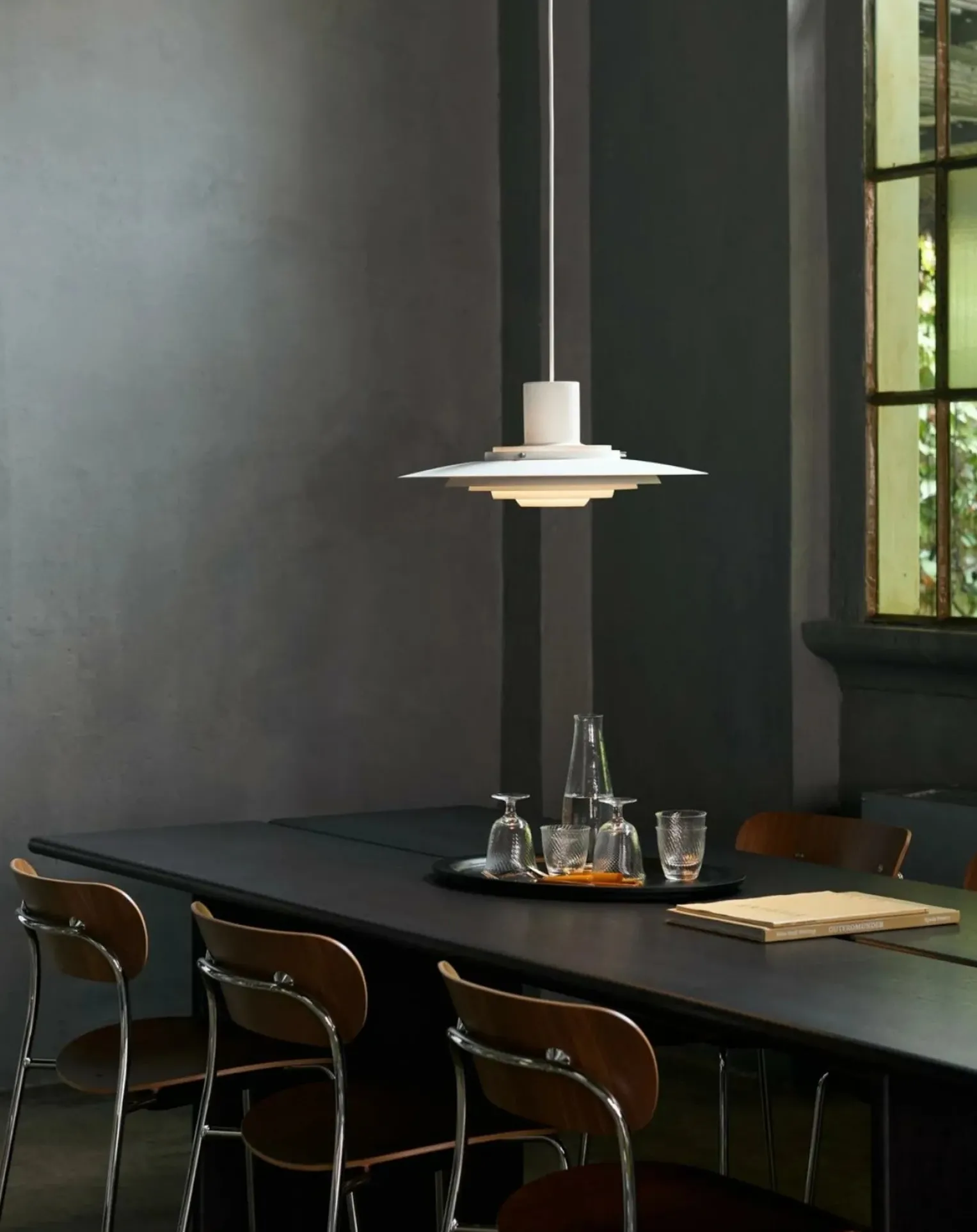 Ita OS2 dining table