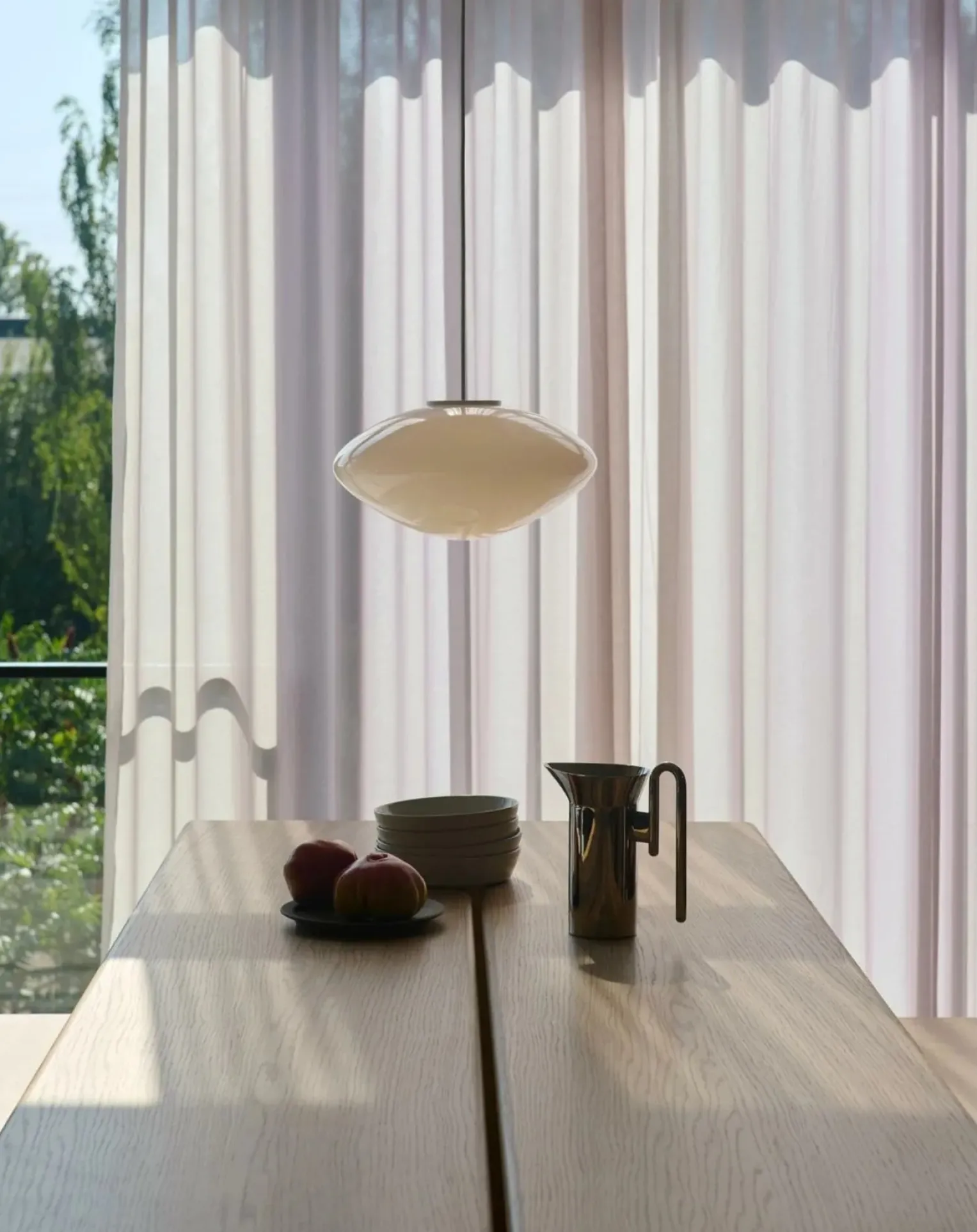 Ita OS2 dining table