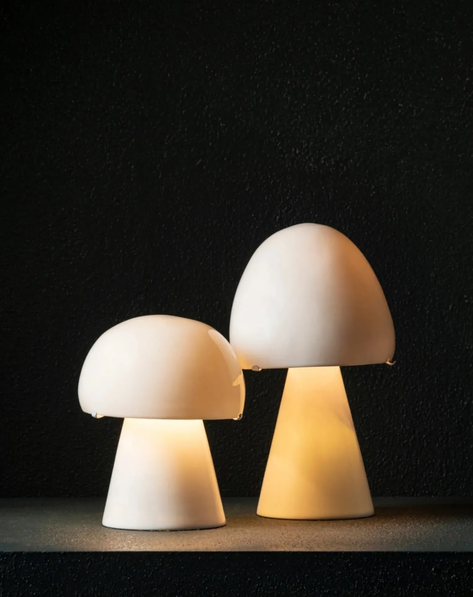 Joe N21 porcelain table lamp, Anita Le Grelle