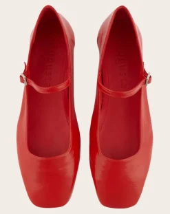 Julieta patent ballerinas