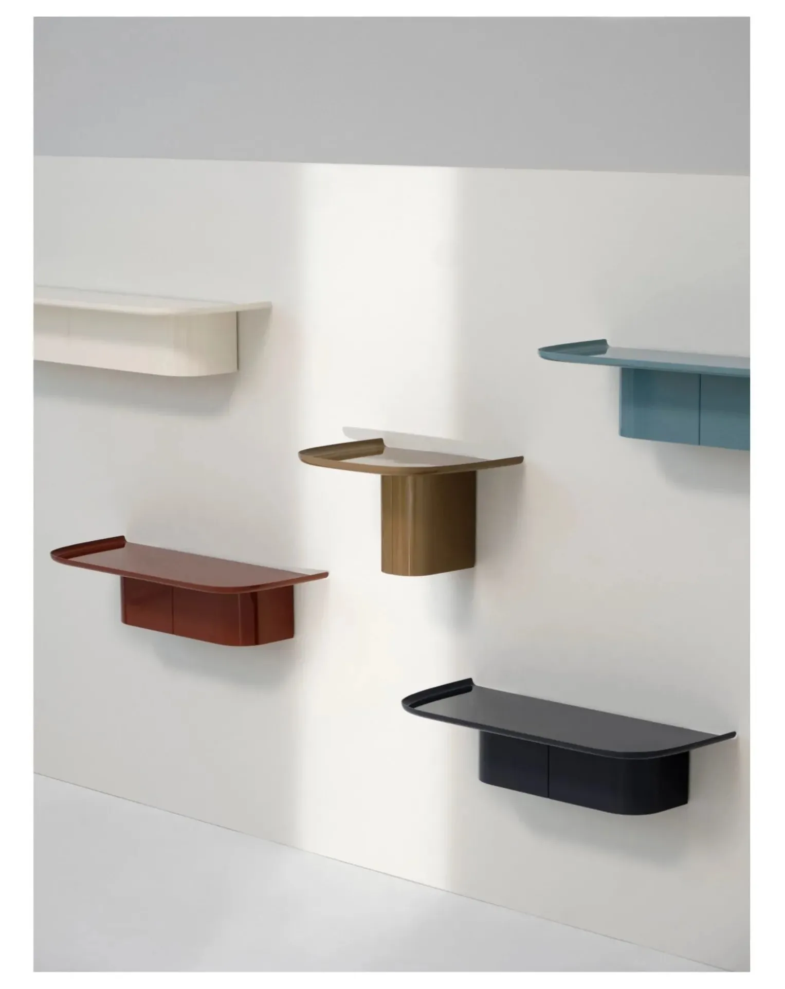 Korpus Functional Shelf