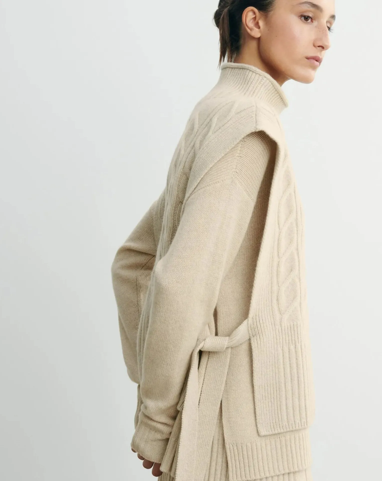 Long Belted Plastron Twists and Ribs Cashmere