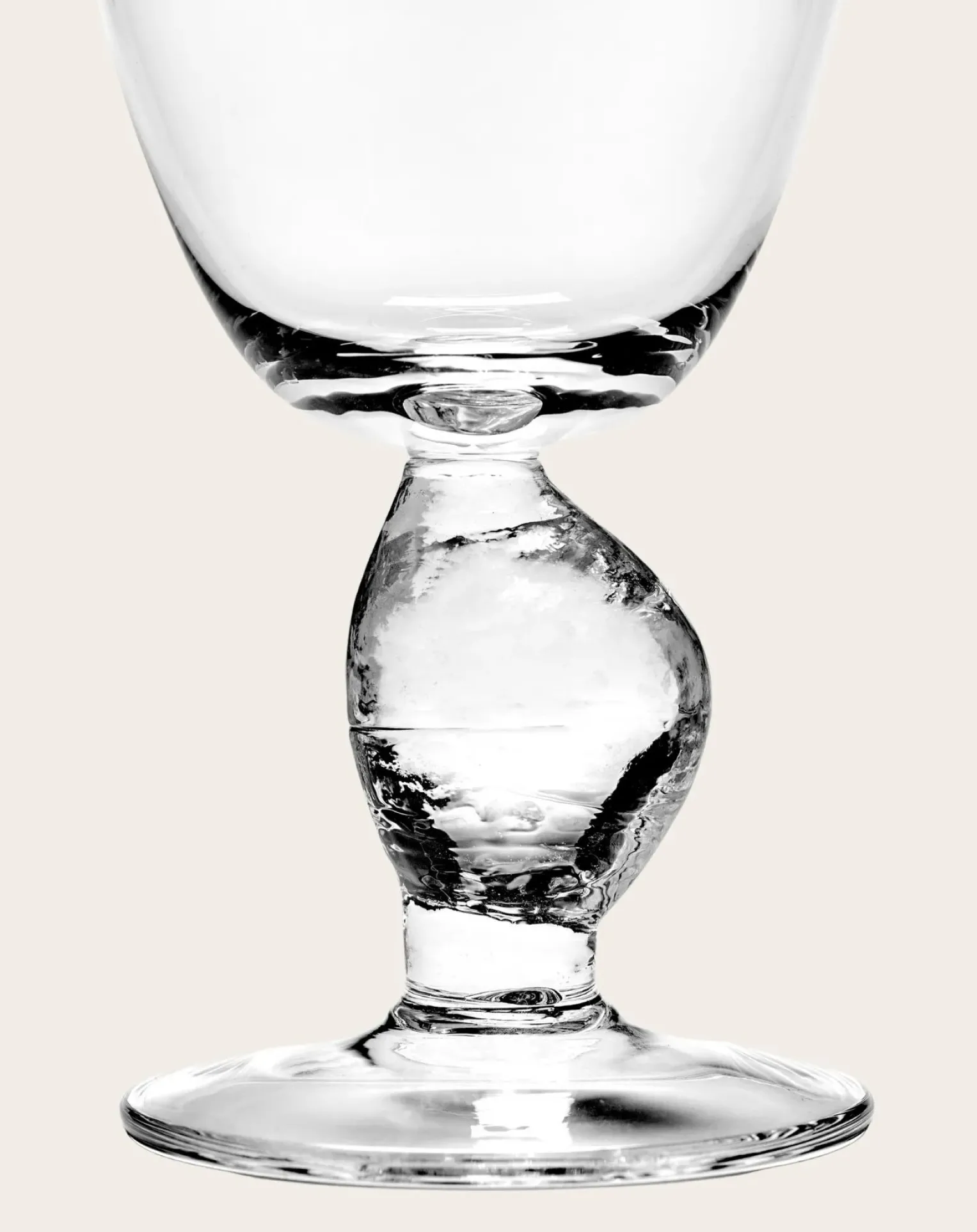 Out of lines wine glasses, Uncharted - Set of 4