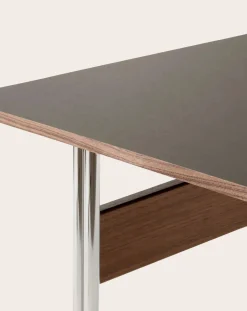 Pavilion AV16 Desk, Chrome Base