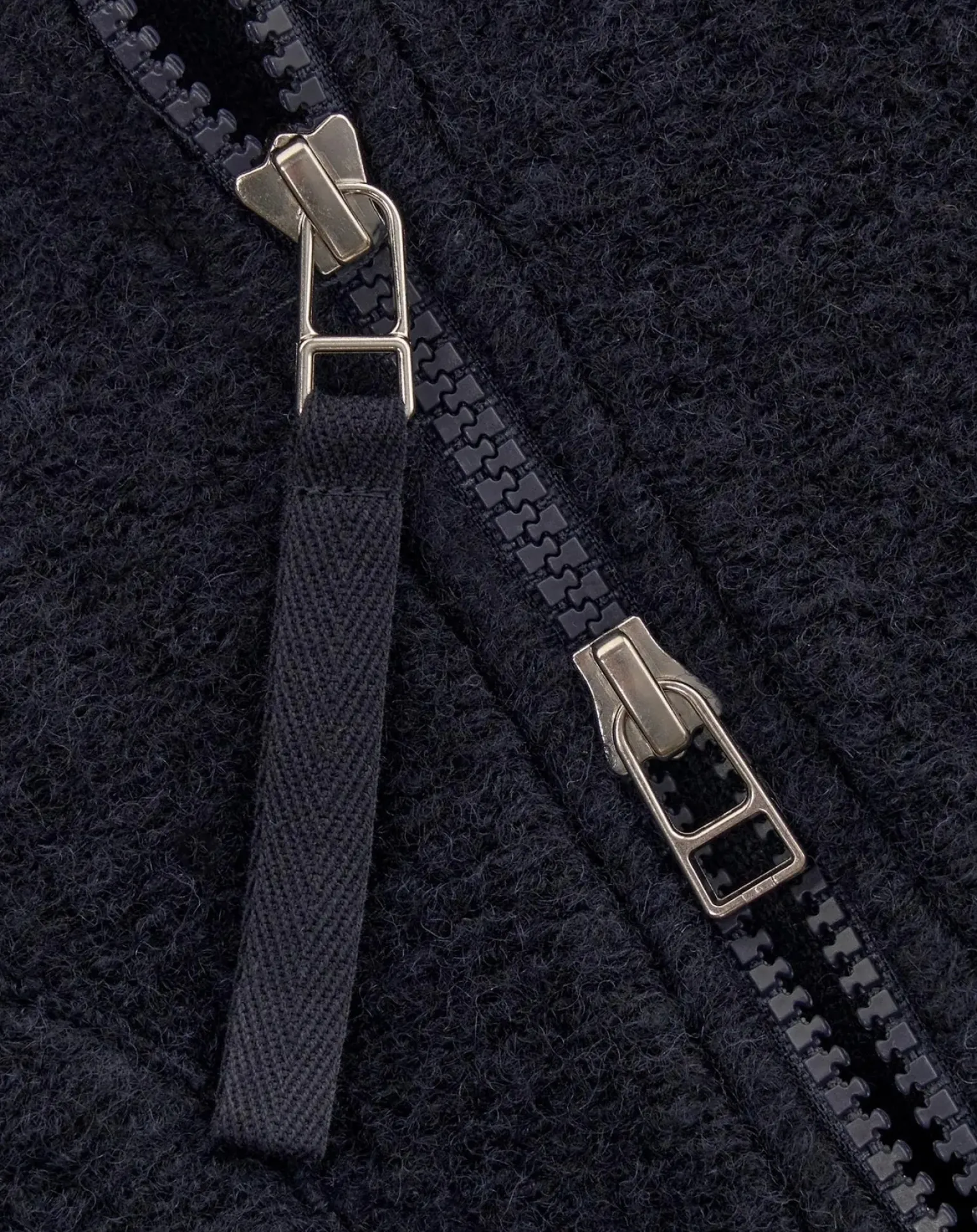 Sleeveless Zipped Vest