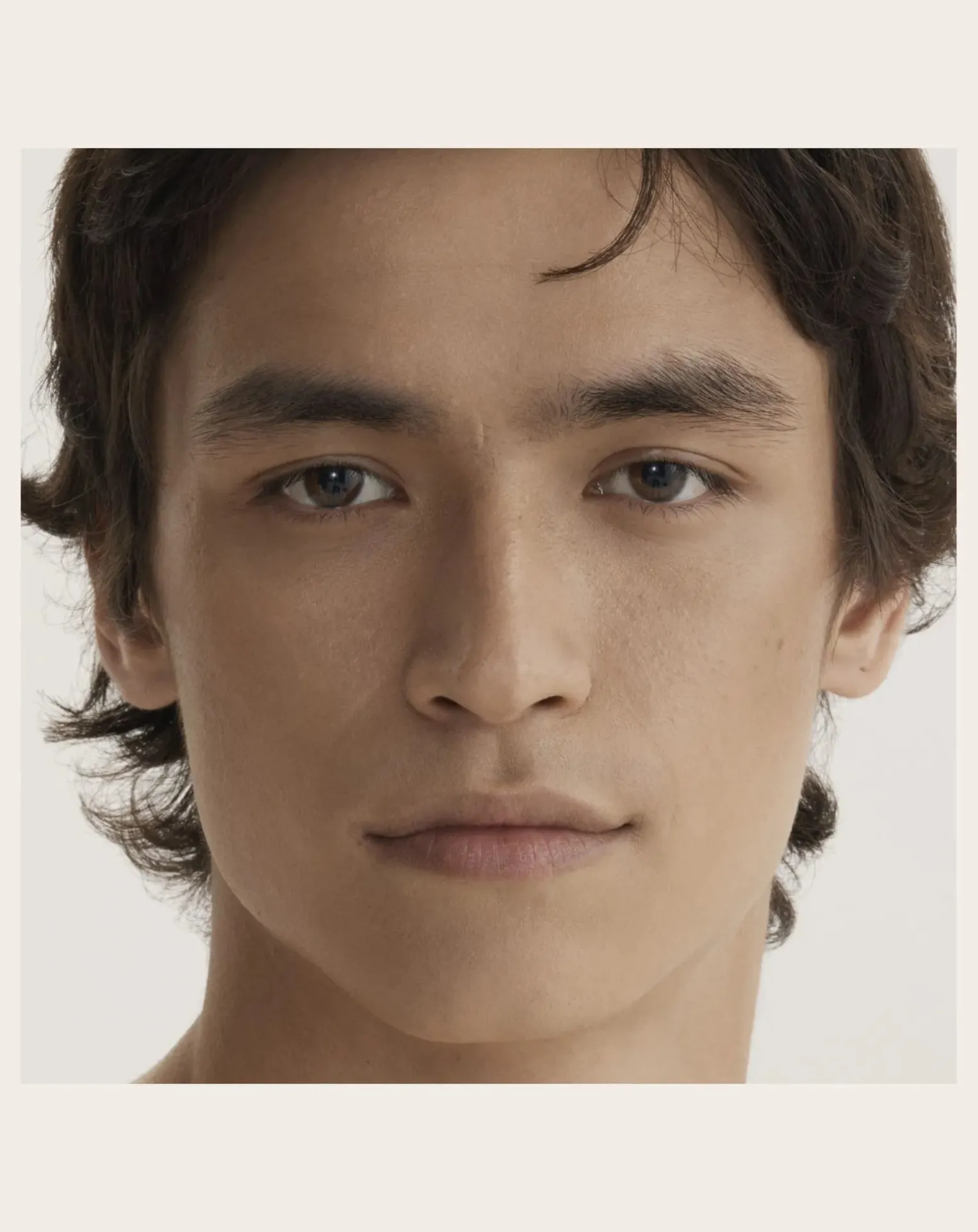 Softlight smoothing foundation