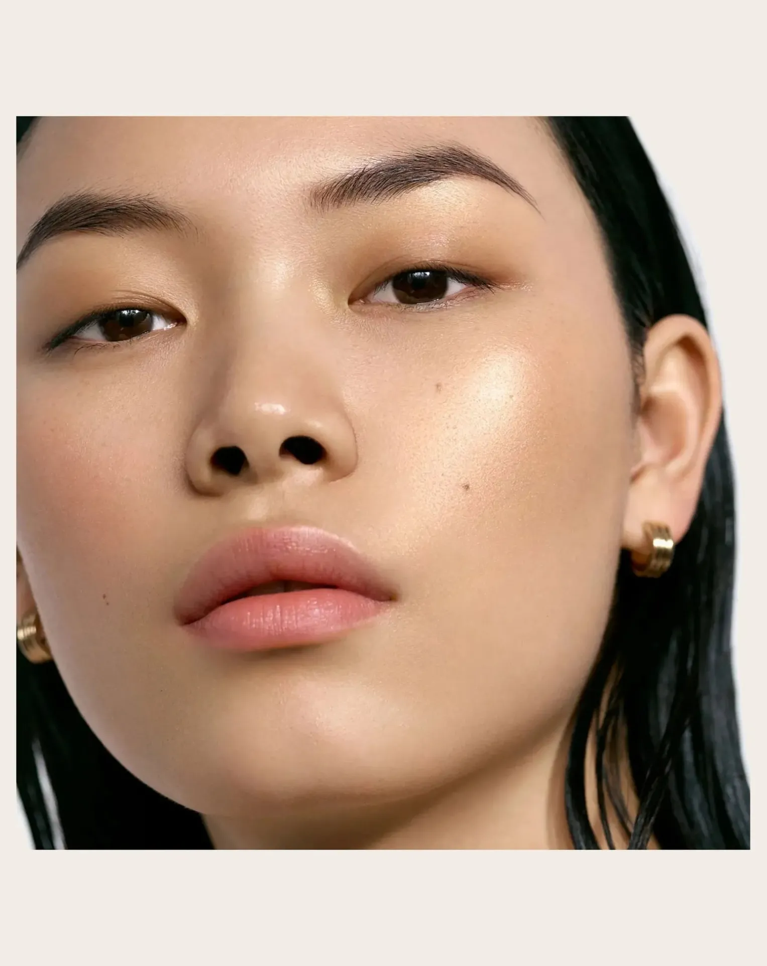 Solar Radiance moisturizing cream illuminator refill