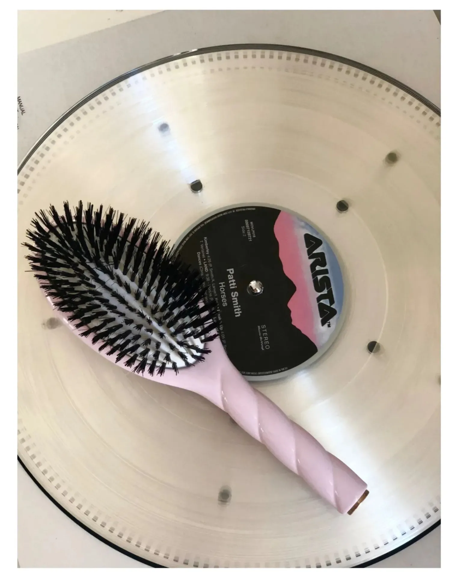 The All-Rounder N°01 Hairbrush - Care & Shine