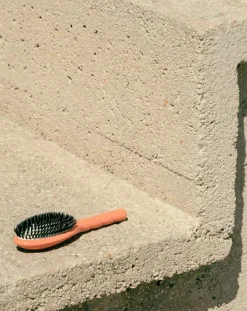 The Essential N°02 Hairbrush - Care & Detangling