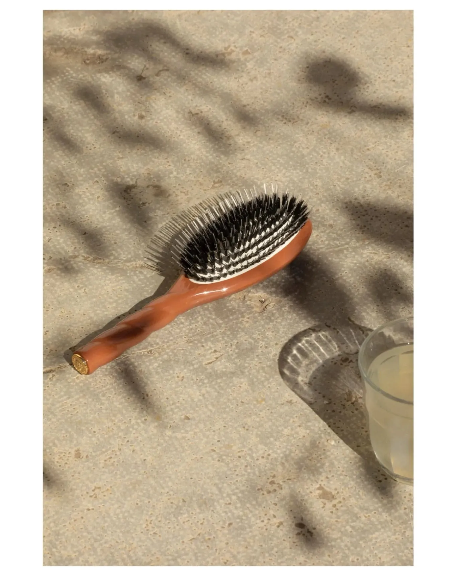 The Essential N°02 Hairbrush - Care & Detangling
