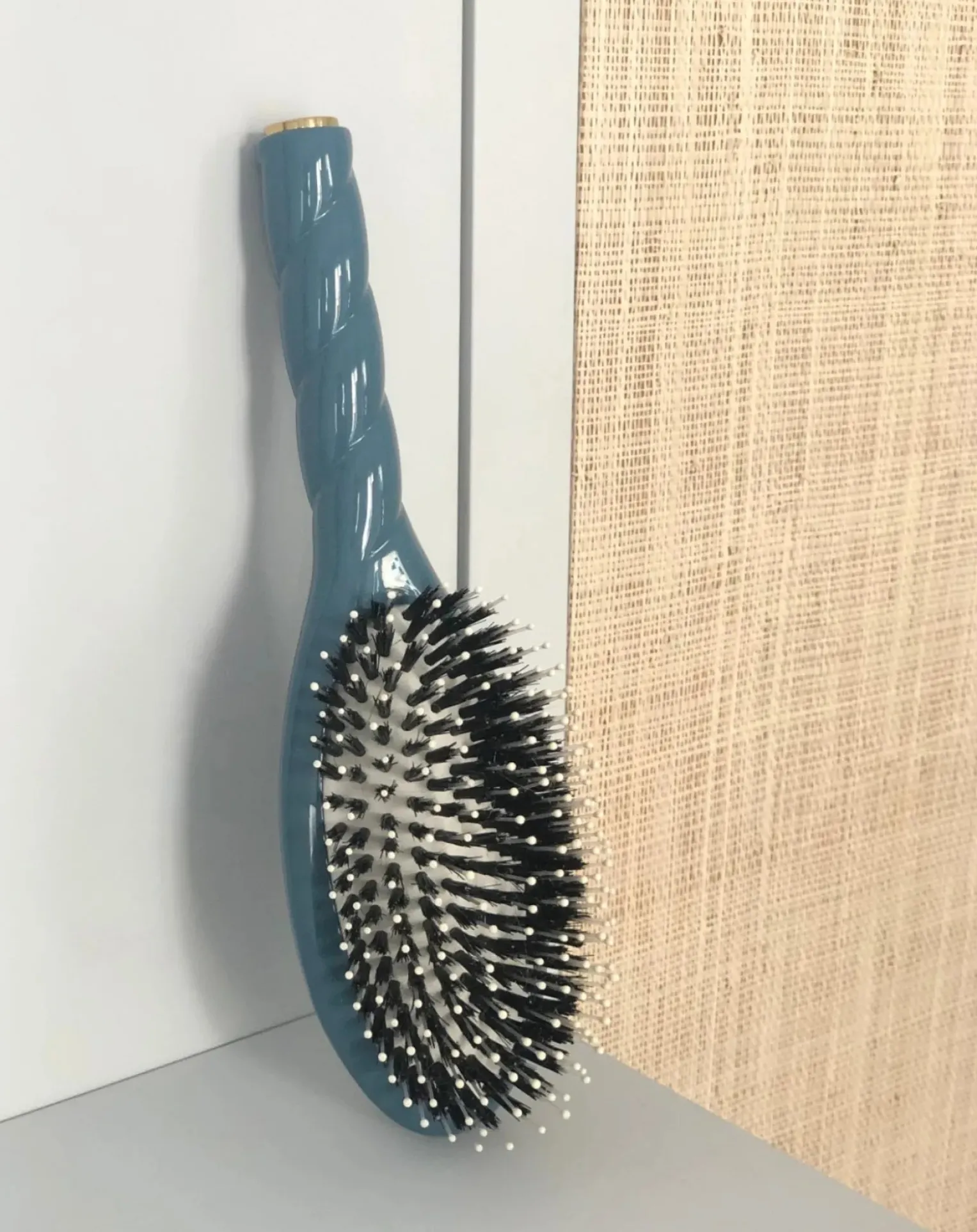 The Essential Soft N°03 Hairbrush - Sensitive Scalp