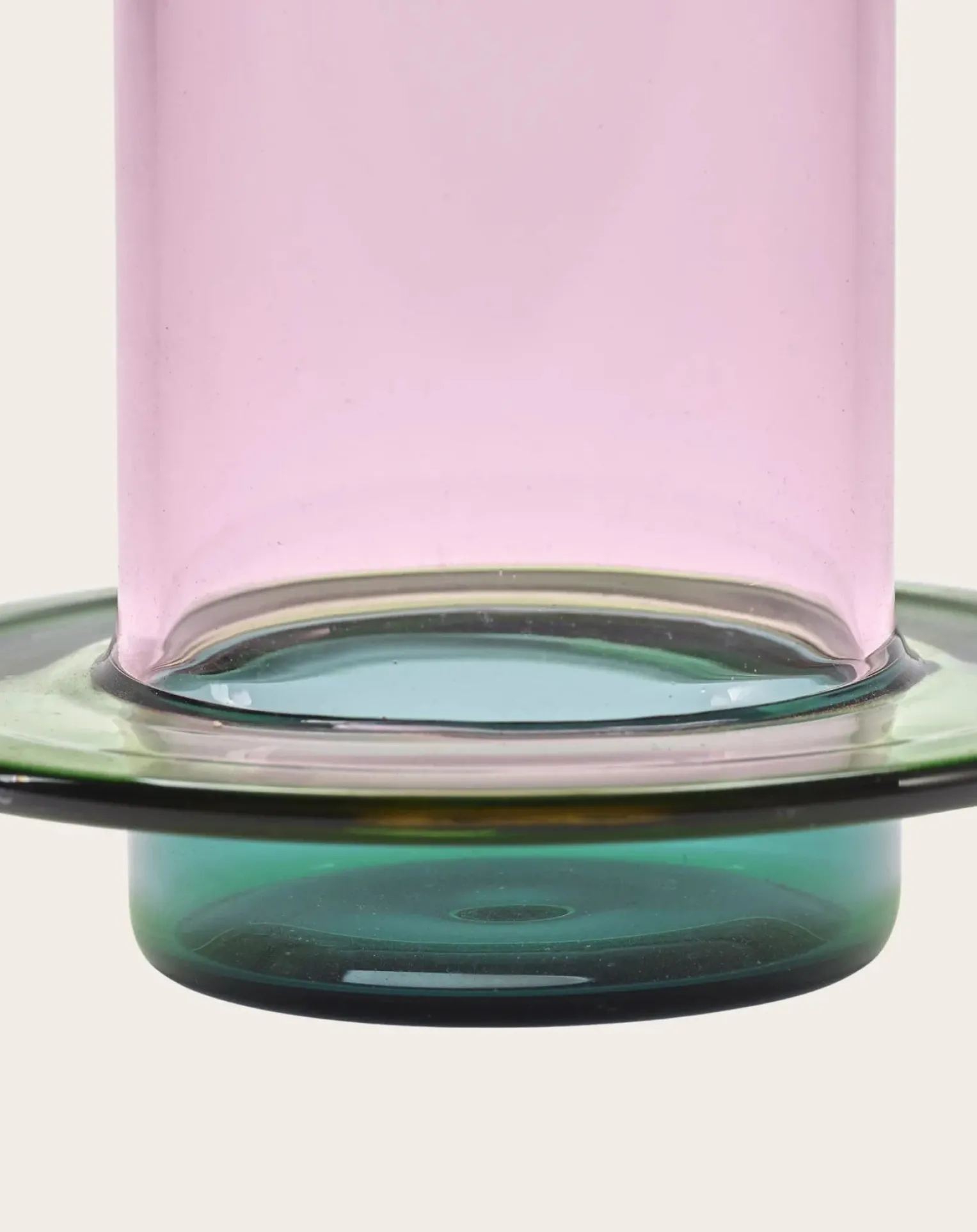 Vase Towers, Jose Levy