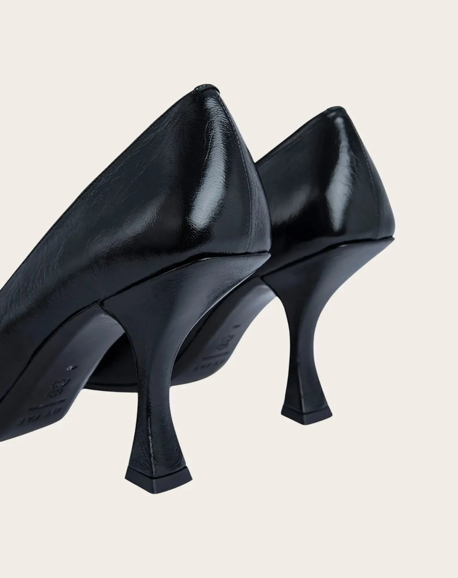 Viva Textured Leather pumps