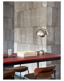 VP3 Flowerpot Table Lamp - Verner Panton, 1969